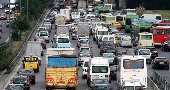Trafiğe kaydı yapılan taşıt sayısı yüzde 25 azaldı
