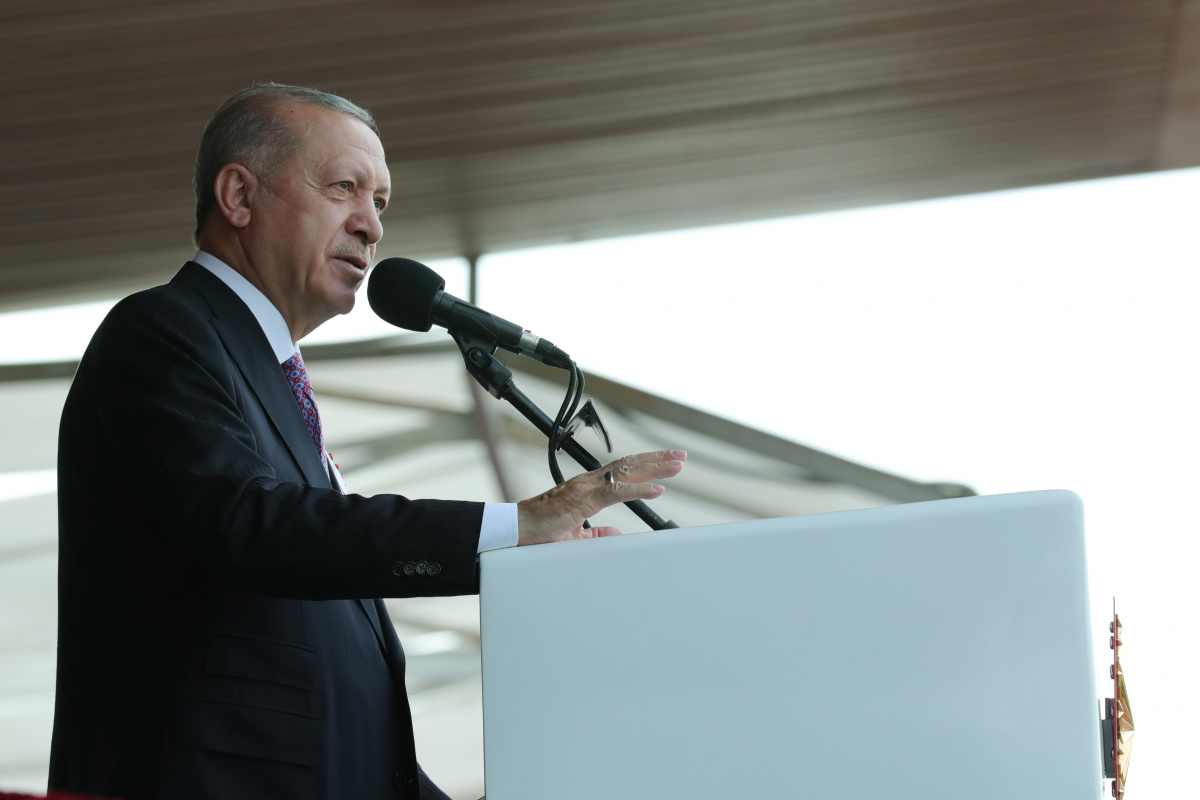 Cumhurbaşkanı Erdoğan: 'FETÖ'yle irtibatı olan 21 bin TSK mensubunun orduyla ilişkisi kesildi''
