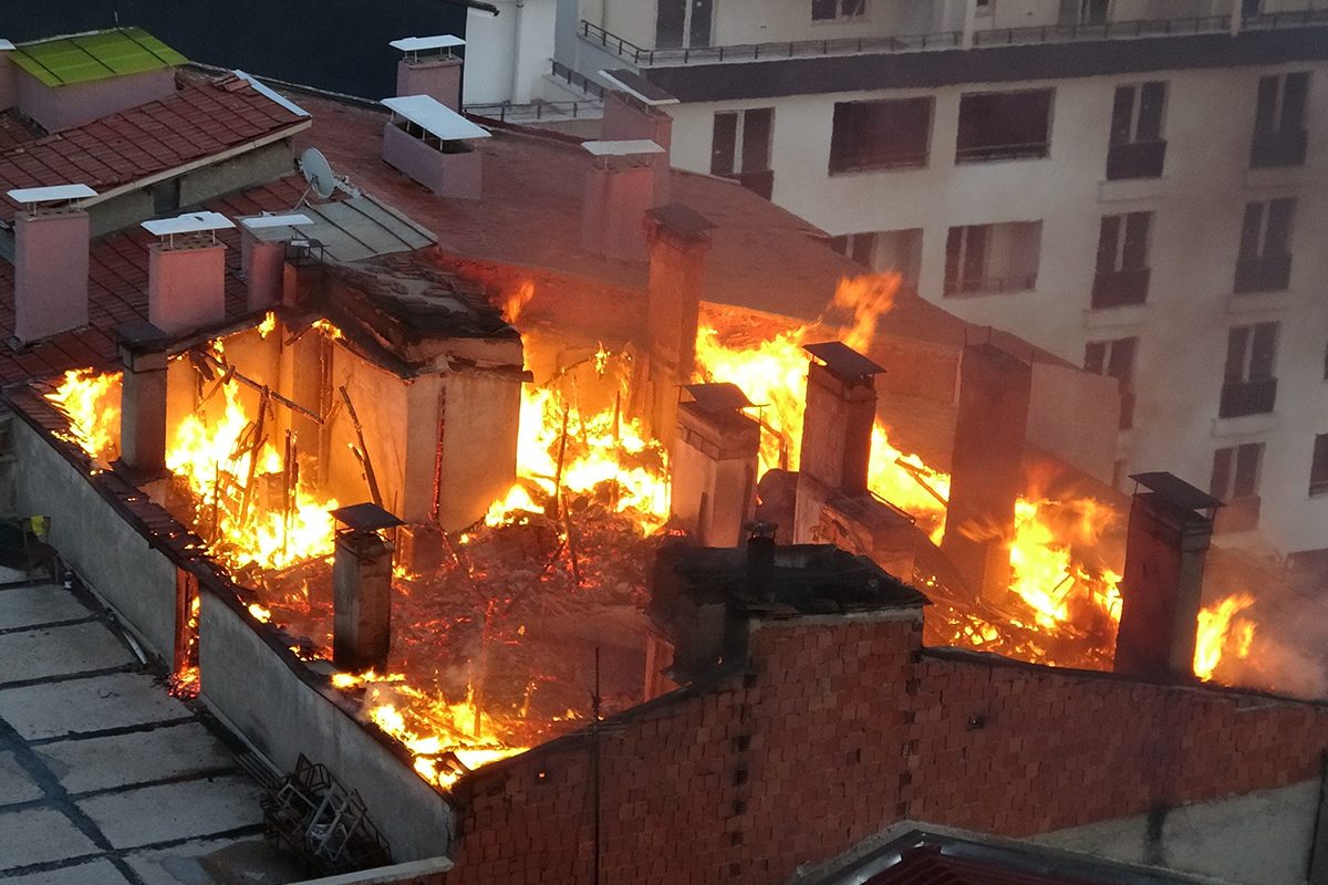 Tokat'ta korkutan yangın