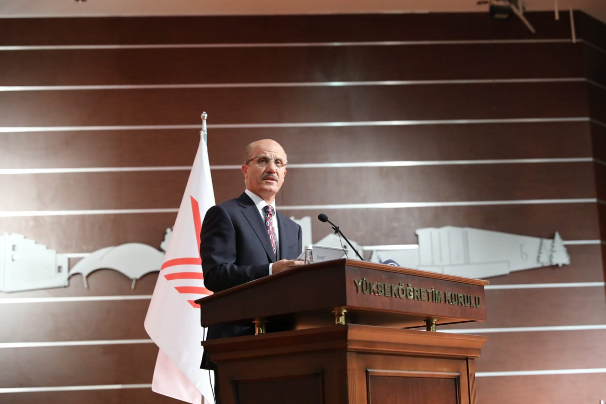YÖK Başkanı Özvar: 'Uyarılar da dikkate alınarak üniversitelerde örgün eğitim yüz yüze başlayacaktır'