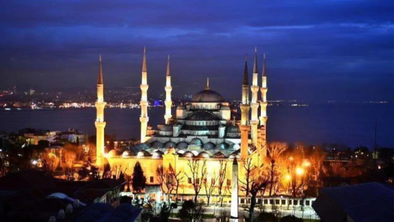 İstanbul, Ankara, İzmir sela ne zaman okunur? 15 Nisan Cuma selası ne zaman okunur? Cuma selası saat kaçta okunuyor?