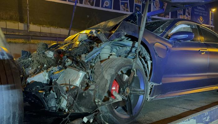 Zeytinburnu’nda trafik kazasında 5 kişi yaralandı