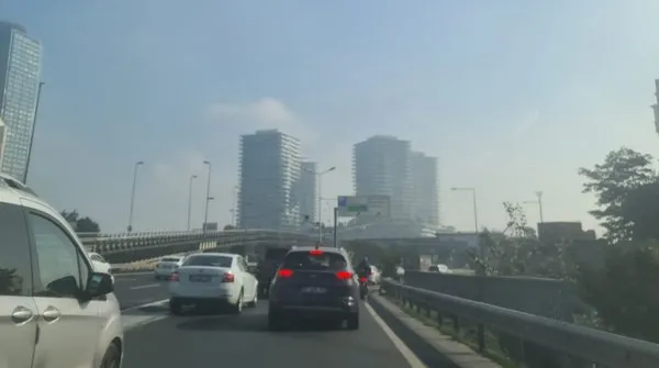 istanbul-yine-sisler-altinda-kaldi-1762171645168.jpg
