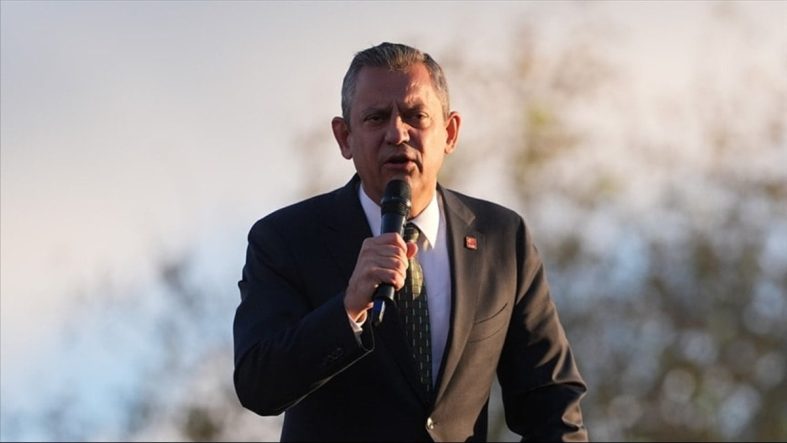 İşte Özgür Özel’in açıkladığı o anket: AKP tek başına kaldı