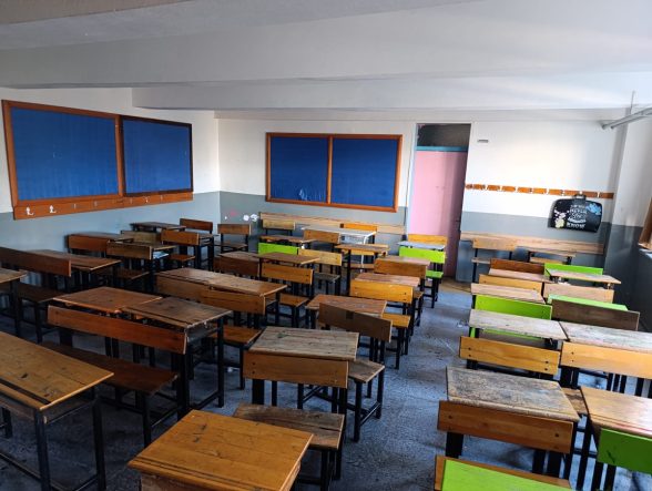 Sağanak sonrası bir ilçede okullar tatil edildi