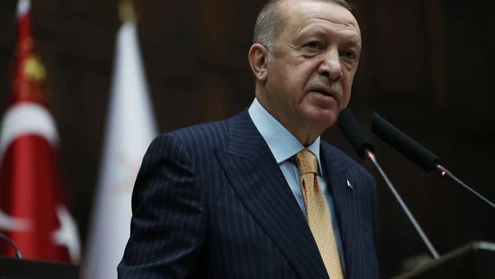 Cumhurbaşkanı Erdoğan'dan Macron ve Charlie Hebdo'ya sert tepki! Haçlı saldırısı