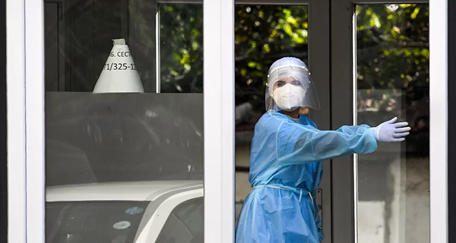 İtalyan Doktorlar Sendikası: 'Fransa'daki gibi bir artışa en fazla 2 ay dayanabiliriz'