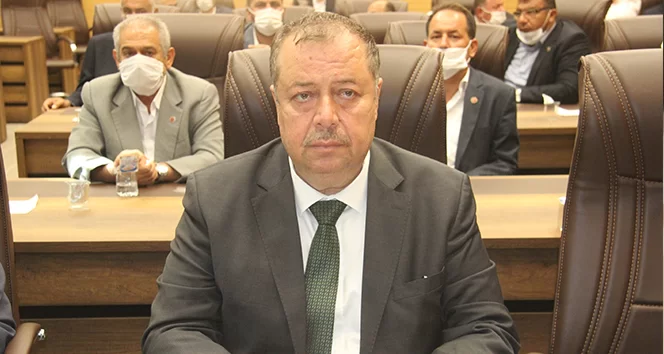 Memur olarak girdiği belediyeye başkan oldu