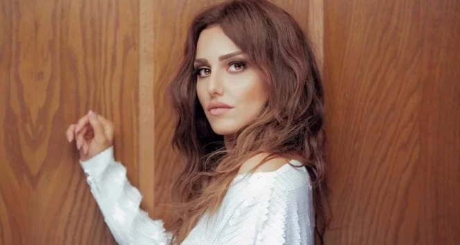 Seda Sayan'dan vokalistine destek