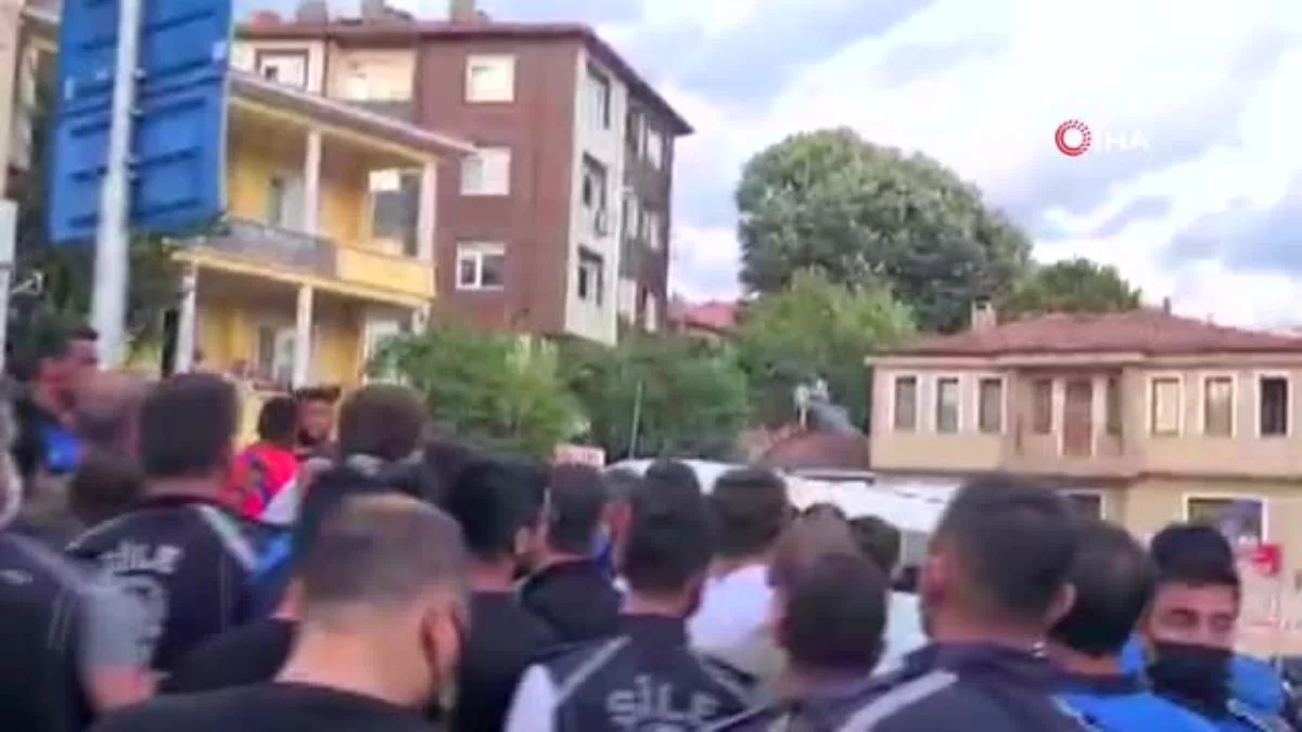 Şile de denize girme kavgasında bir cankurtaran bıçaklandı