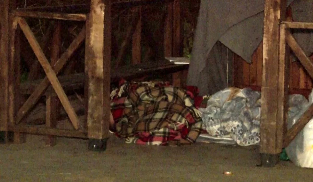 Son dakika haber: Esenyurt ta yabancı uyruklu şahıs parkta ölü bulundu